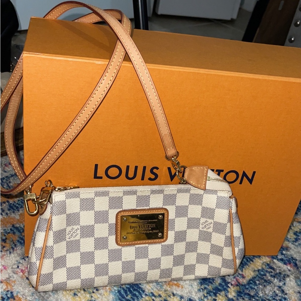 Louis Vuitton Authentic Eva Damier Azur Cross body